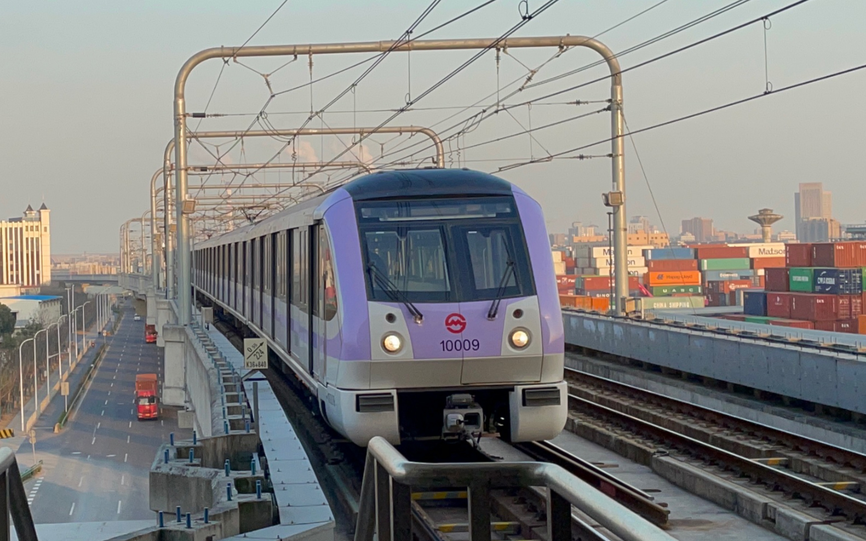 上海地铁10号线车型图片