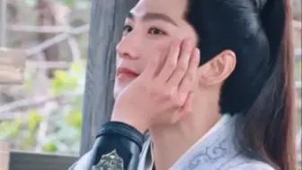 “你太美了 世俗根本容不下你！”