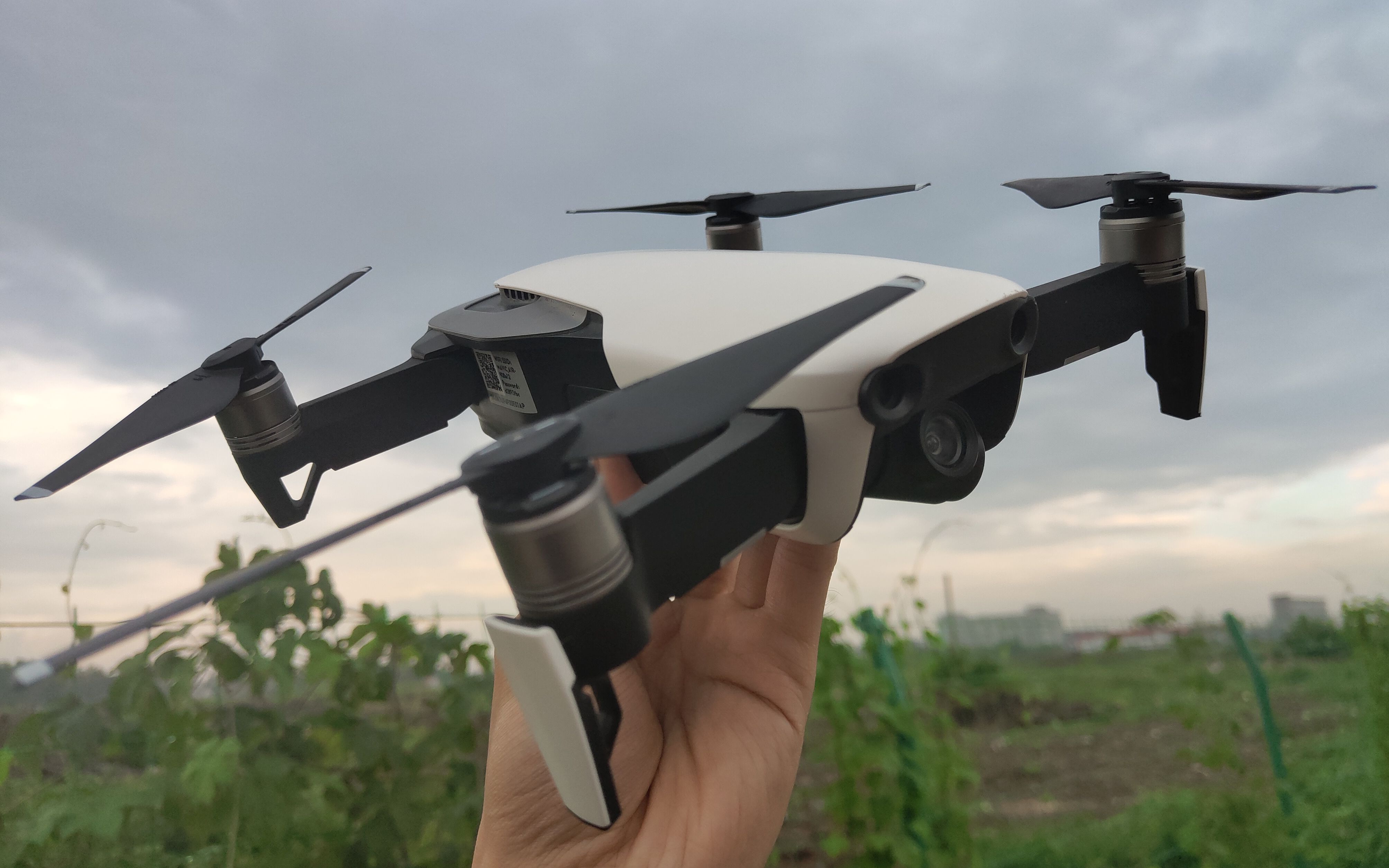 户外拉距测试大疆mavicair无人机4999元最大图传2945米真香