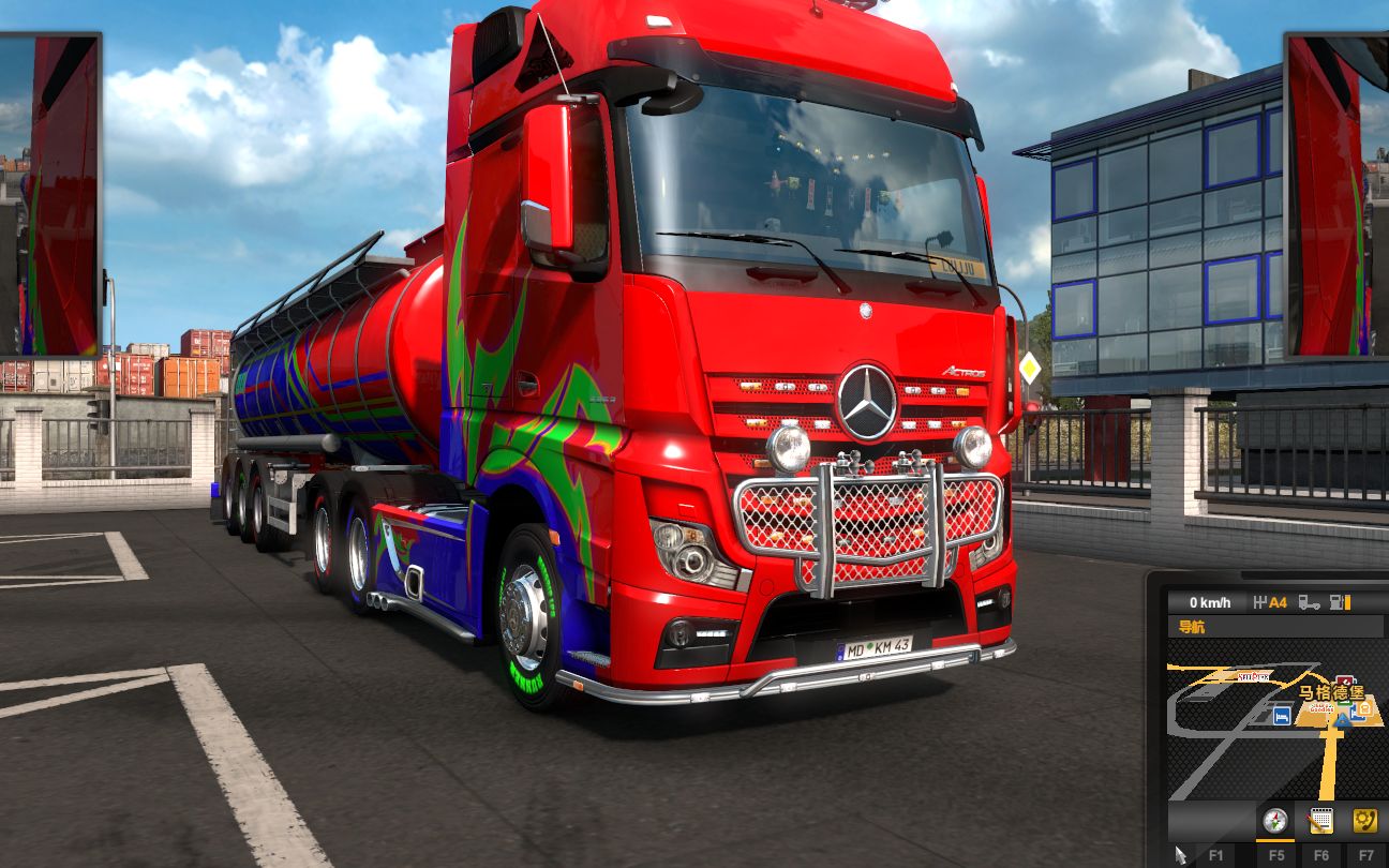 欧洲卡车模拟2更新了137版本小编第一时间玩使用奔驰新actros拖着奶