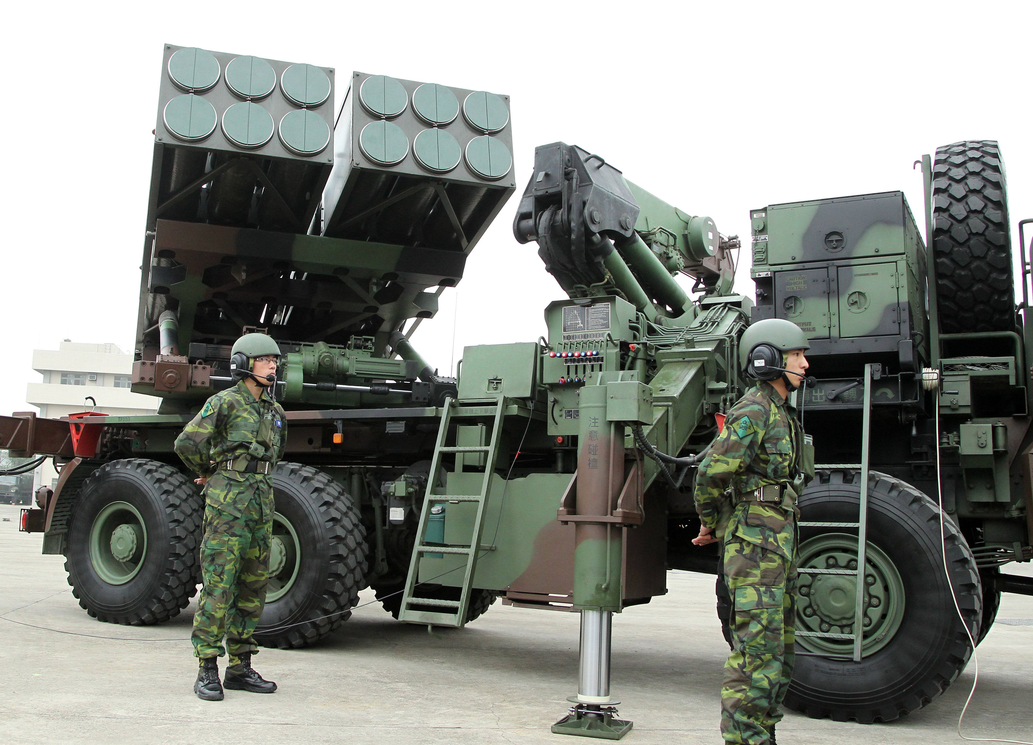 国产最先进的支援装备,射程超四百公里,性能堪比短程导弹