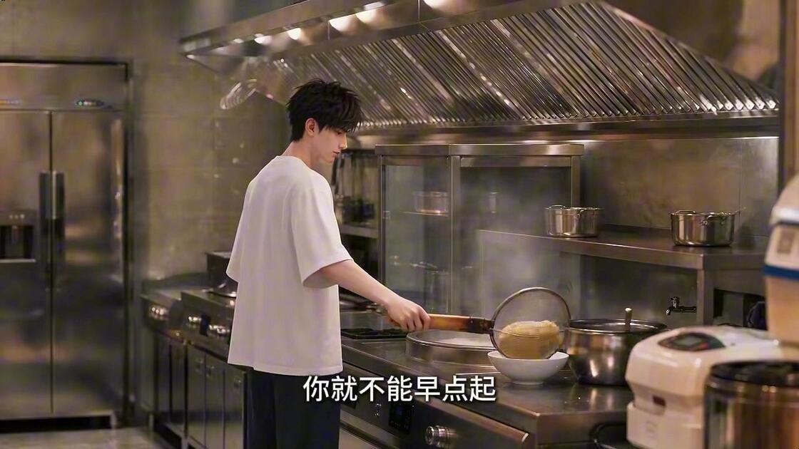 被主播背刺开除,我开下午营业早餐店10季