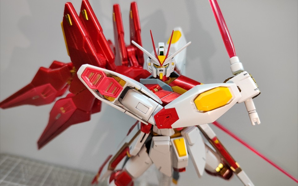 万代mg天猫限定朱雀强袭自由高达简单把玩