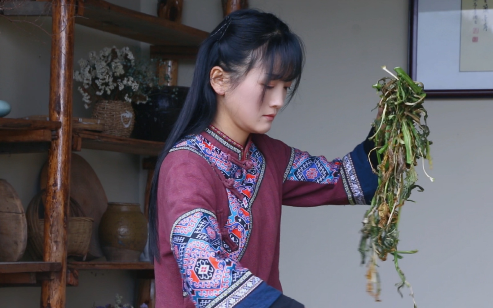 “湘西外婆菜”大山里的神仙下饭菜,炒一盘拌饭吃太爽了.哔哩哔哩bilibili