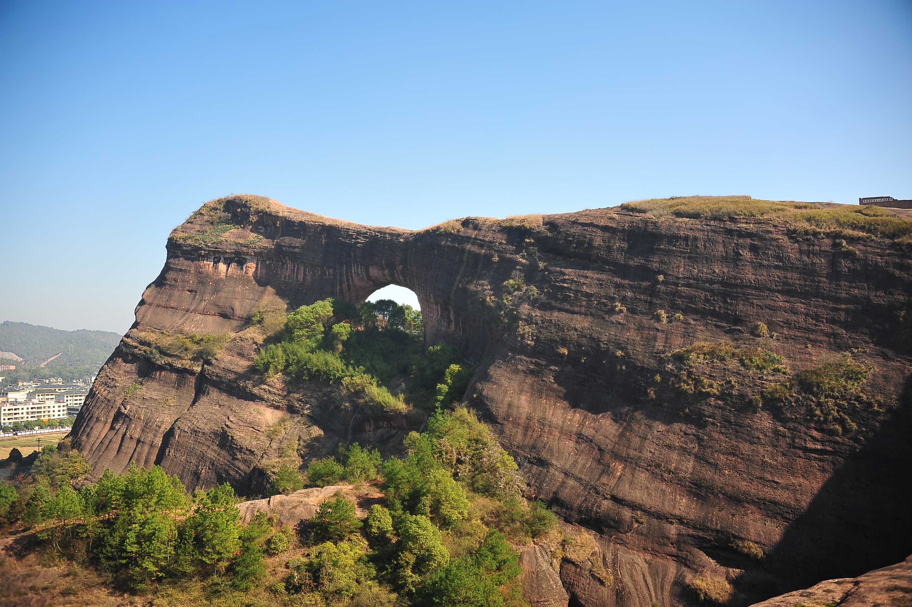 途乐牧马人生死级越野比拼谁更牛逼