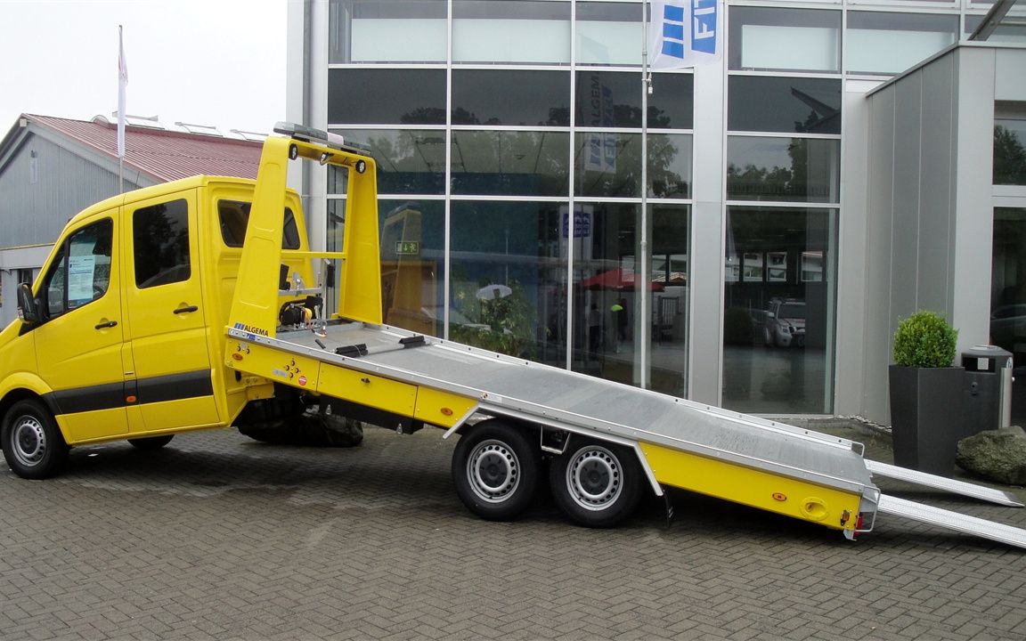 国外发明可折叠救援拖车,最高可载重4.5吨,它是怎样做到的?