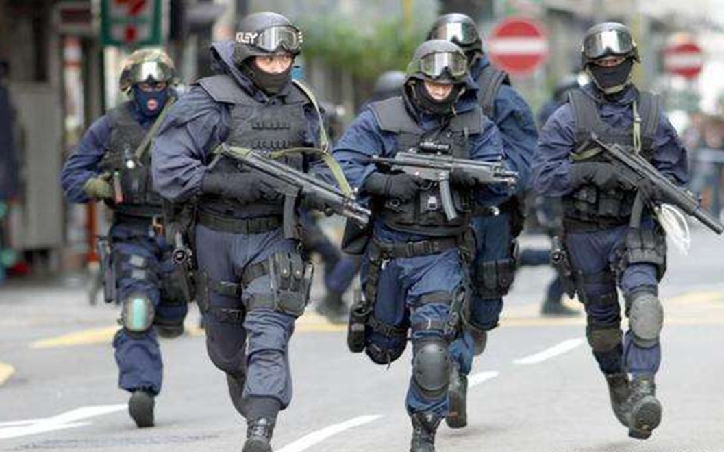 【飞虎队】影视剧里面菜的一比的香港sdu,实则未尝败绩_哔哩哔哩_bili