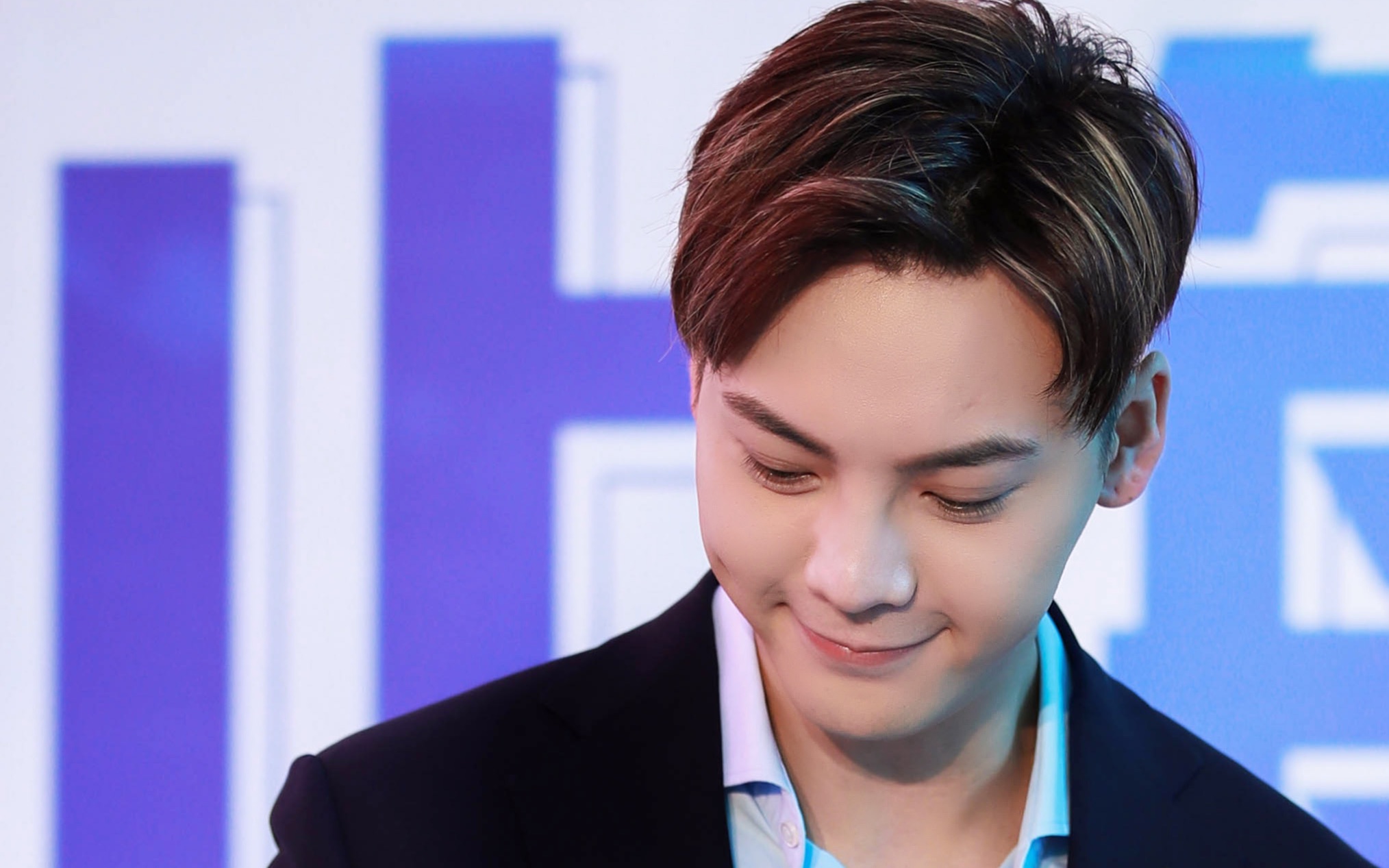 【陈伟霆】 190729 舒适达品牌发布会 饭拍_哔哩哔哩 (゜-゜)つロ