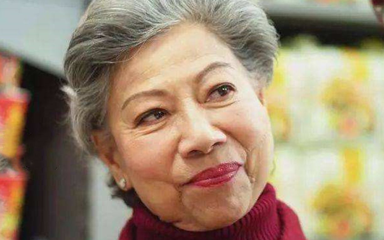 tvb老戏骨罗兰向武汉捐百万,70年戏龄生活简朴,85岁未婚育_哔哩哔哩