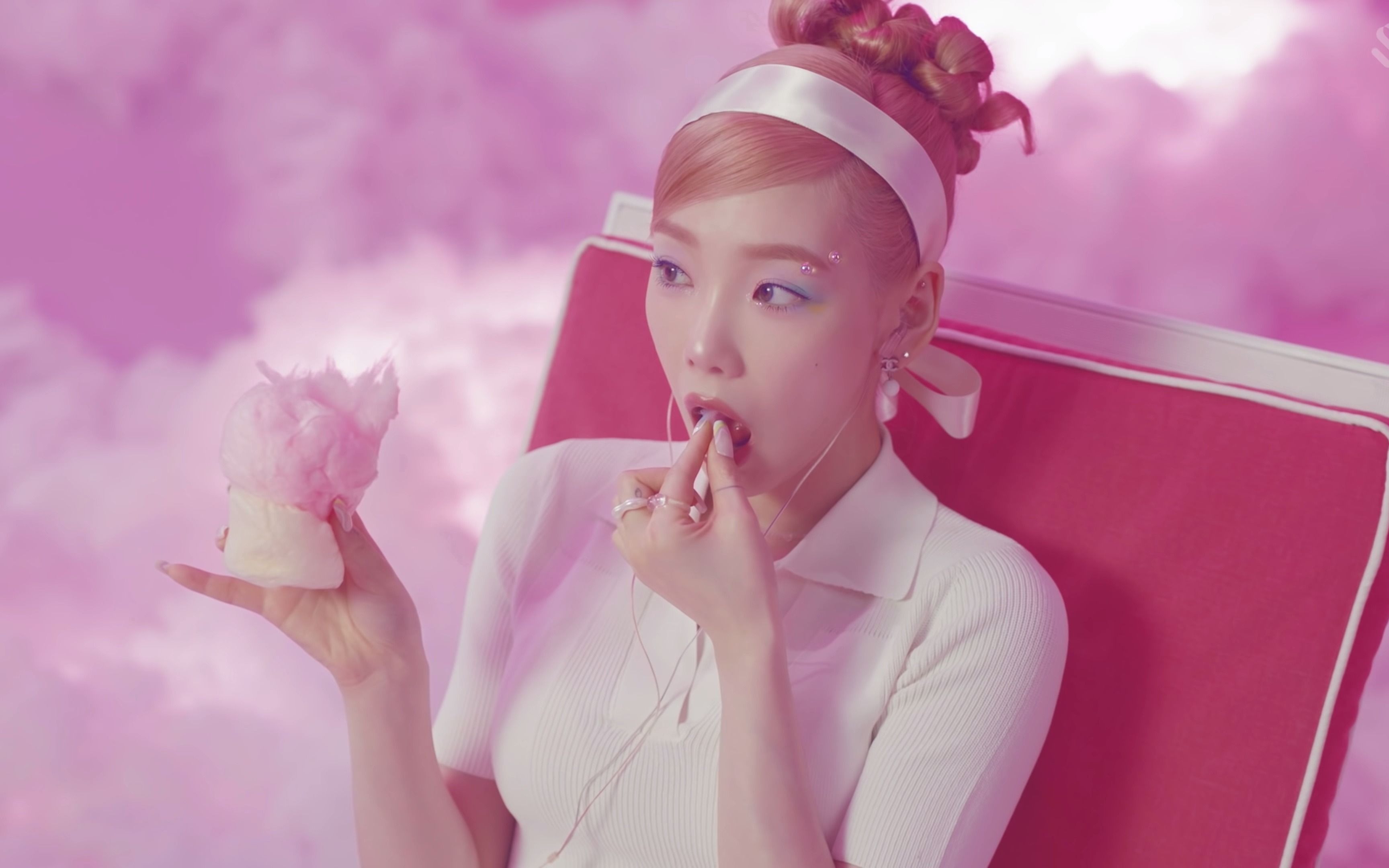 【mv 现场合集】金泰妍 - weekend_哔哩哔哩_bilibili