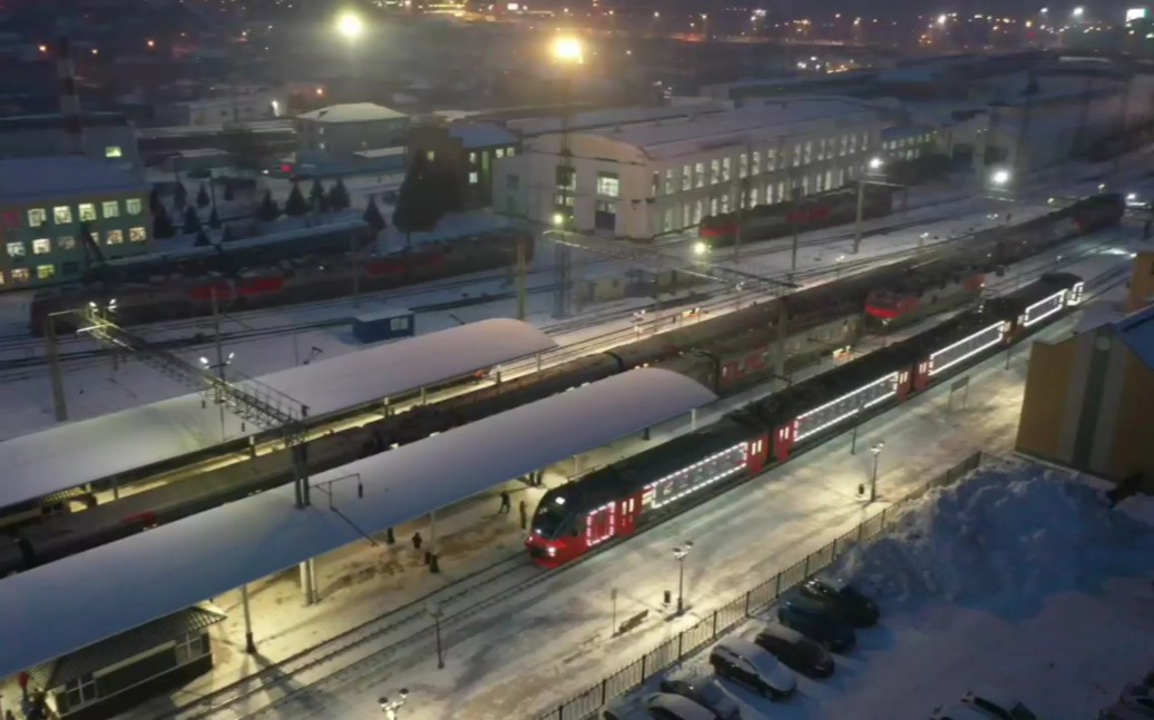 [图]克拉斯诺亚尔斯克新年彩灯列车