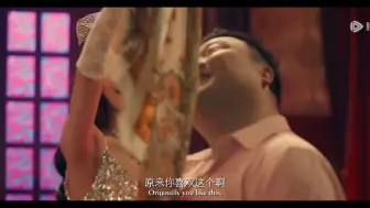 Download Video: 为了破案男扮女装，直接被坏人看上#逃学神探#