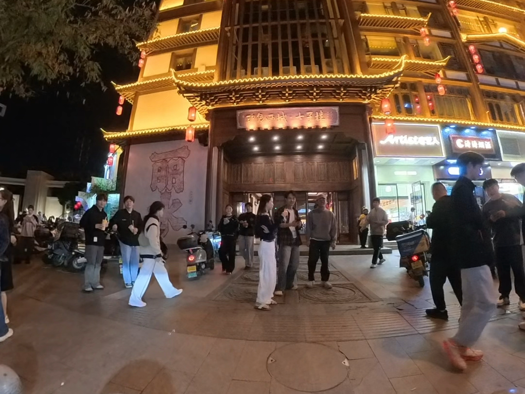 “亲姐”“人多”“哭了”