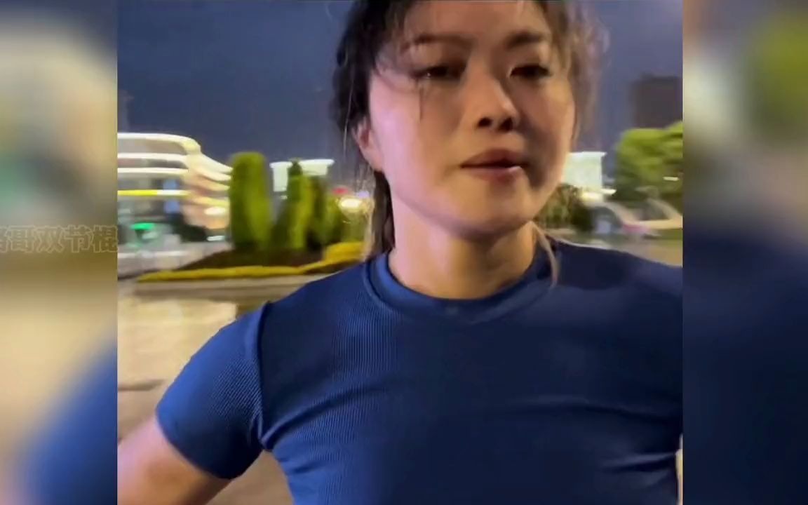 女保镖张美丽约战粉丝,来回跑了3000多公里,一碗面也没吃上 