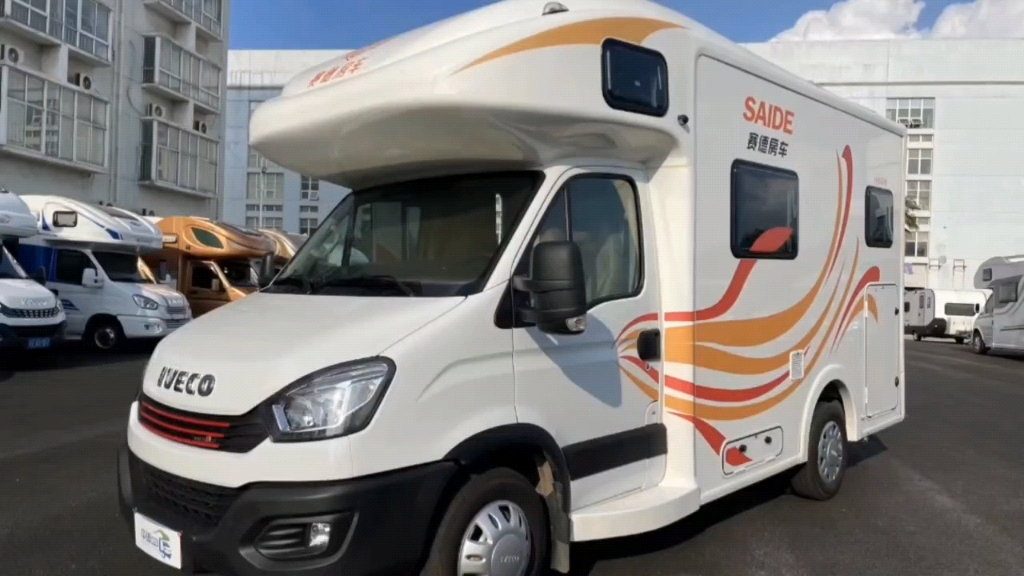 20年上牌5000多公里极品好车赛德白鲸c型大额头房车