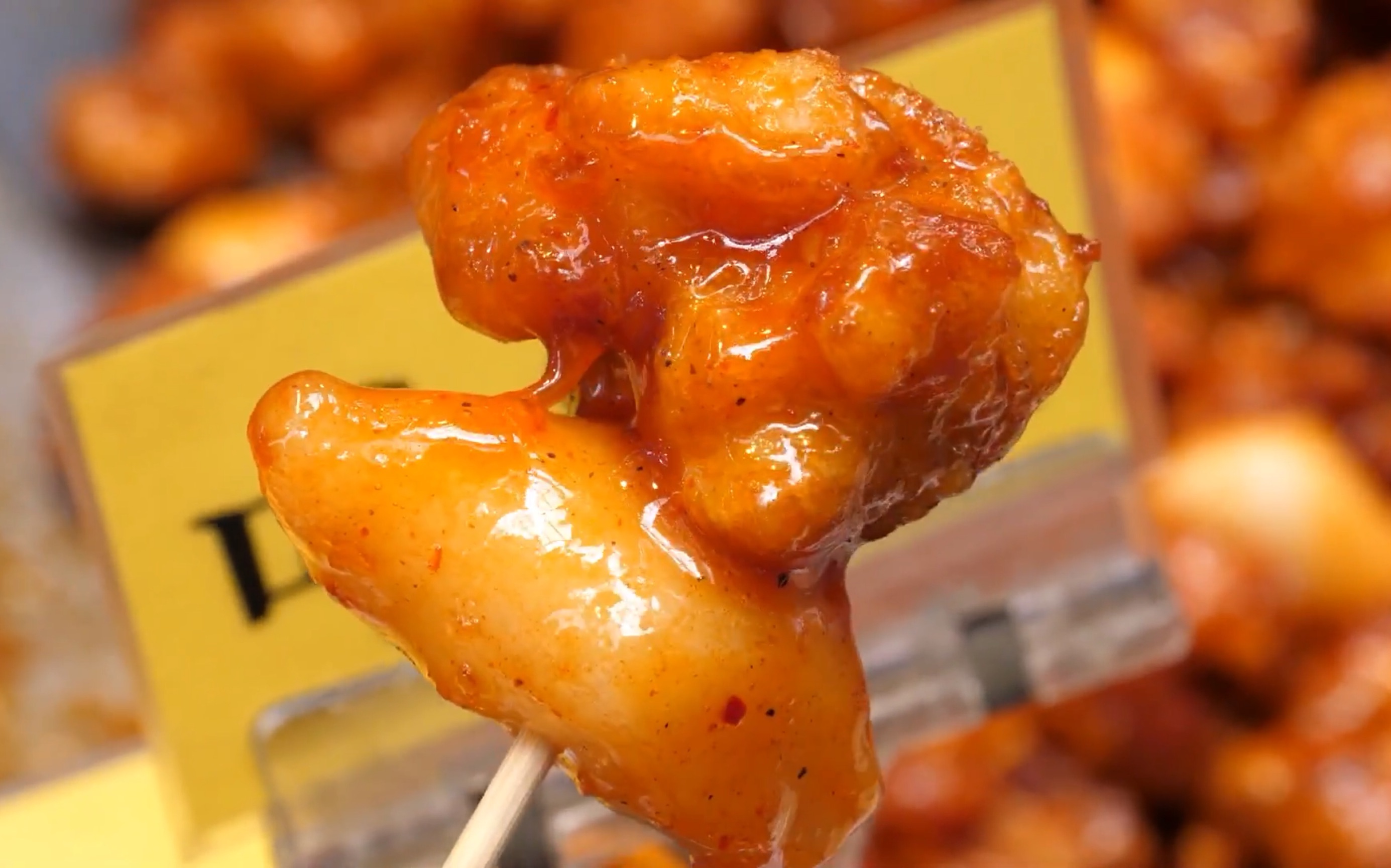 甜酸鸡不知这个摆地摊能卖几份呢?