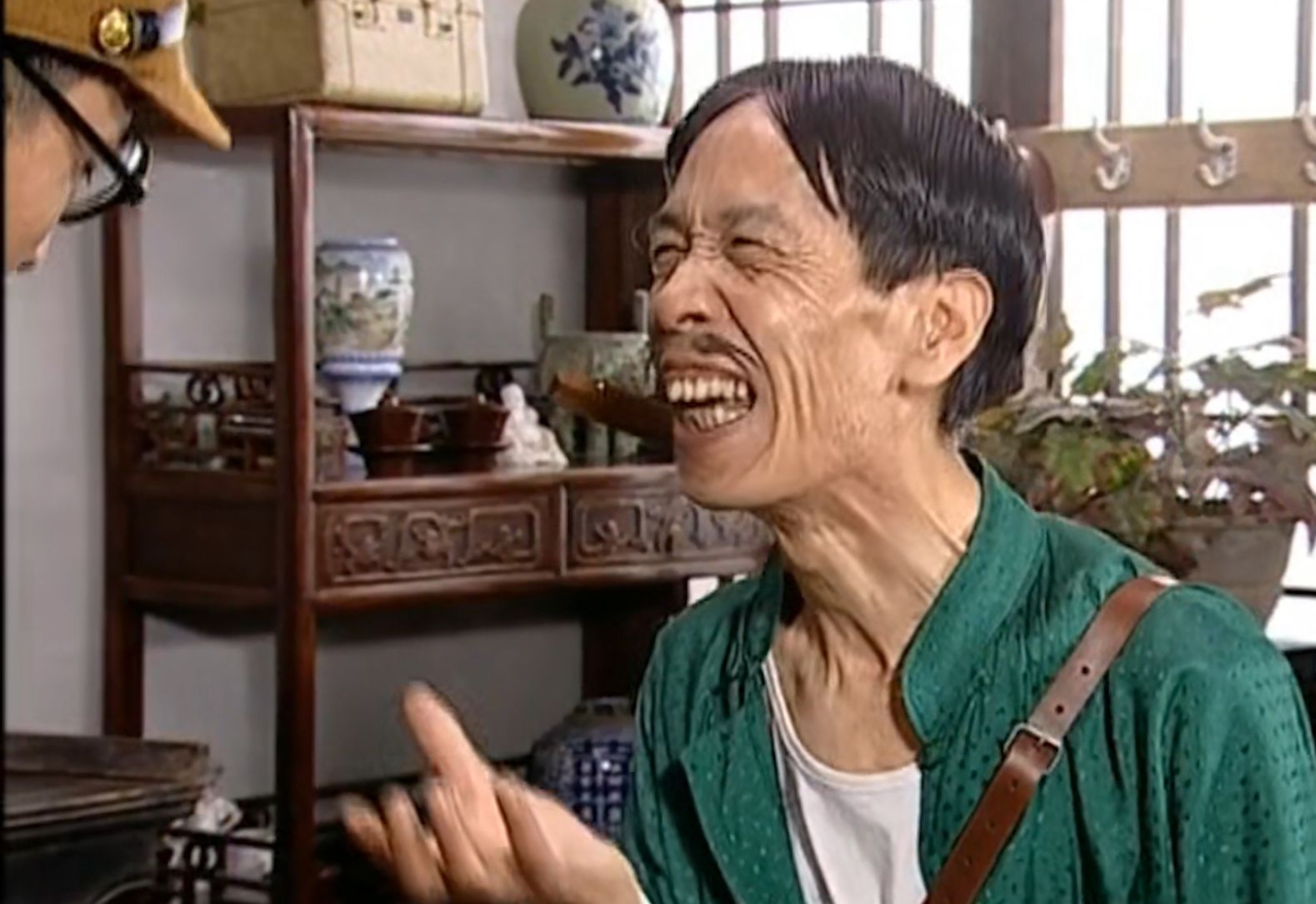 太君,我的功劳小小滴,您给我点儿赏钱小小滴