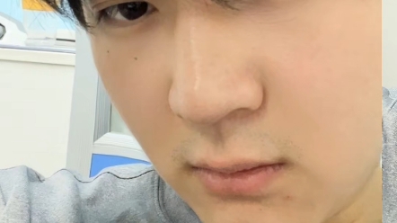 不想上班#清纯男高 #小狗眼 #纯情男高中生 #素颜 #iphone原相机