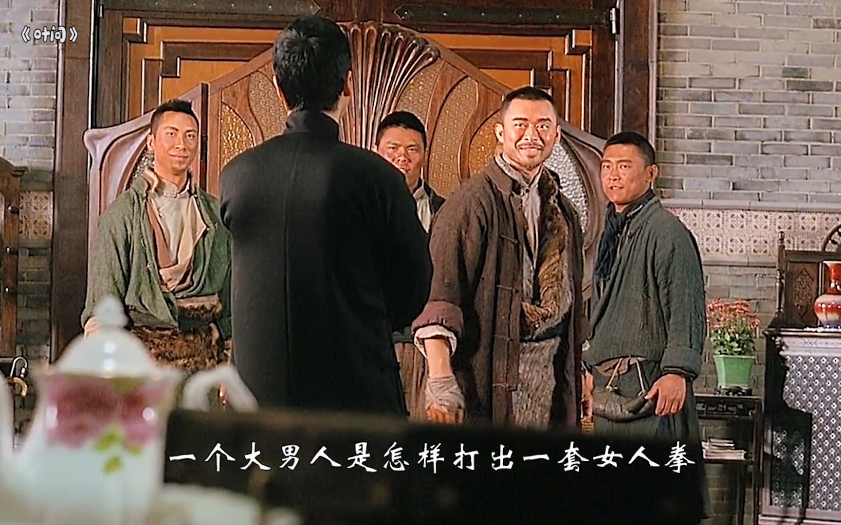 金山找来踢馆嘲讽叶问打的是女人拳谁料一个回合就被打惨了