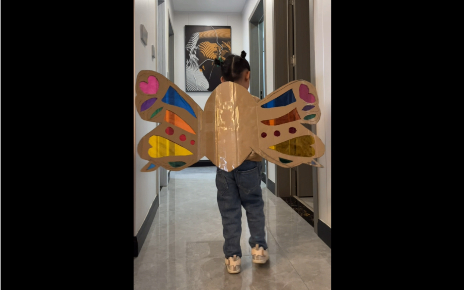 手工纸箱diy光影蝴蝶翅膀