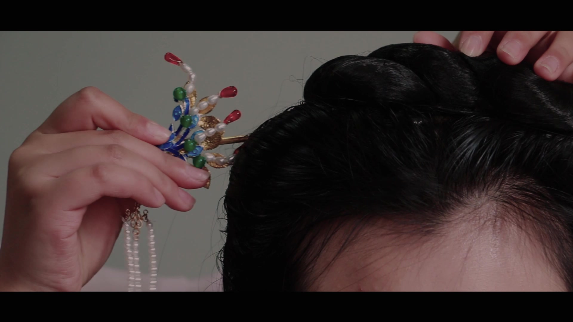 【点绛唇】大华君 原创古风汉服梳妆mv_哔哩哔哩 (゜-゜)つロ 干杯