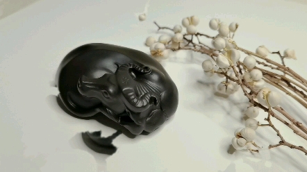 【秦臻玉】富平墨玉牛转乾坤摆件