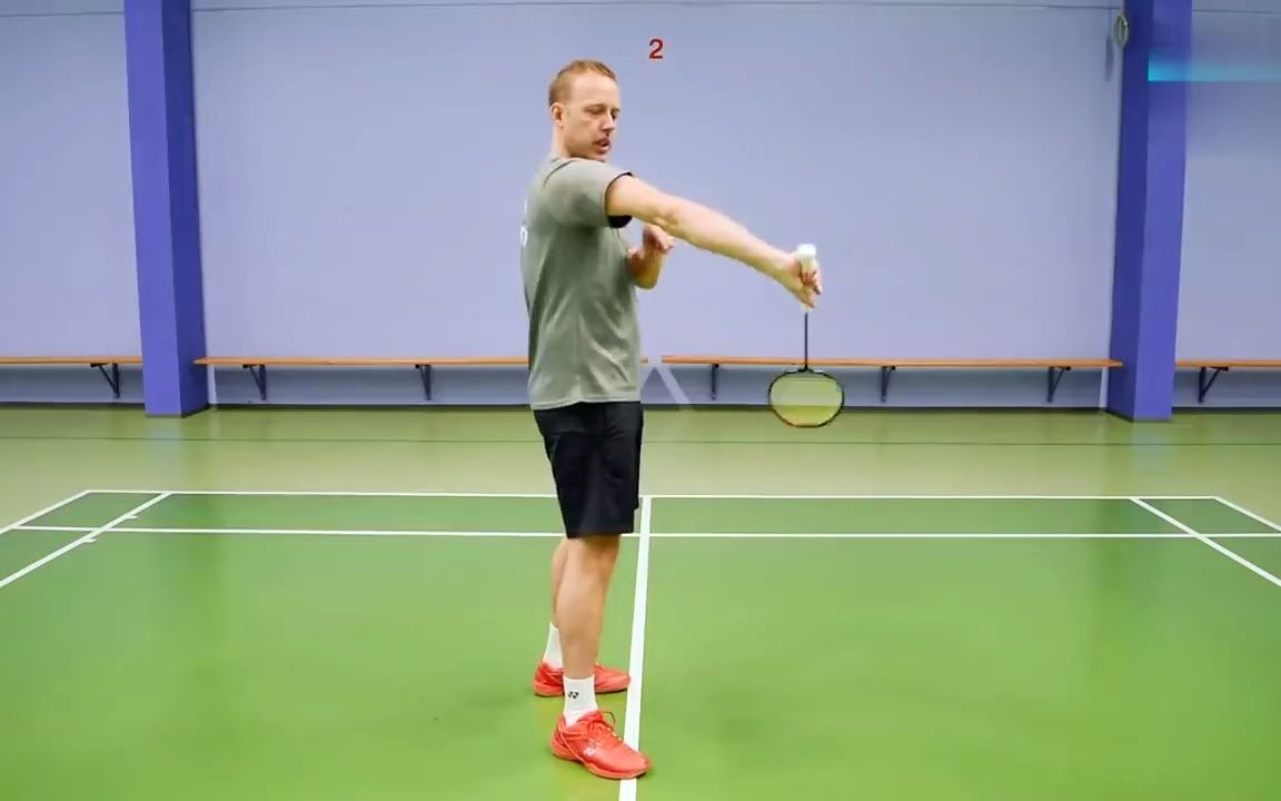 羽毛球技巧如何使用前臂旋转羽毛球