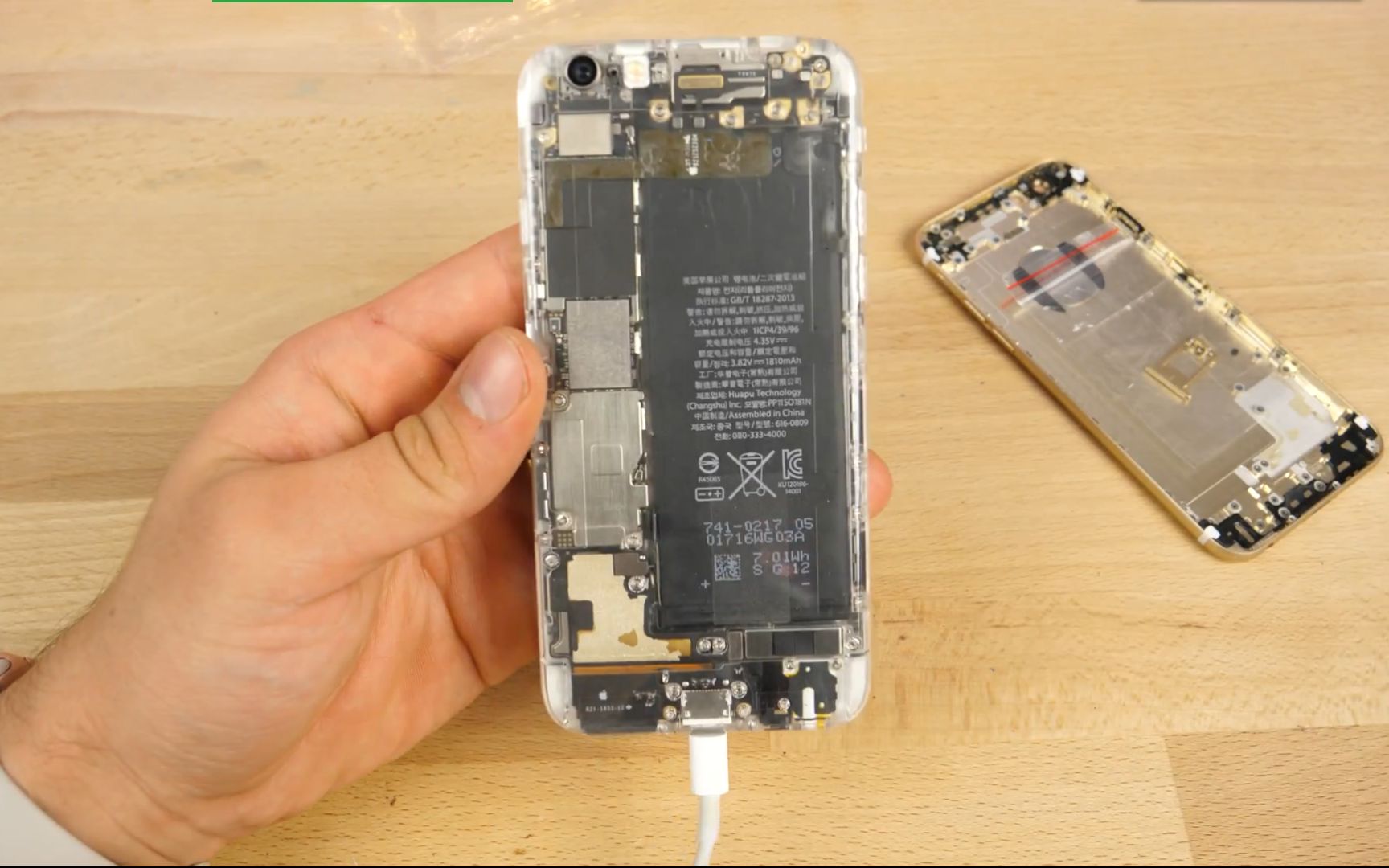 大神DIY全透明的iPhone,酷到没朋友