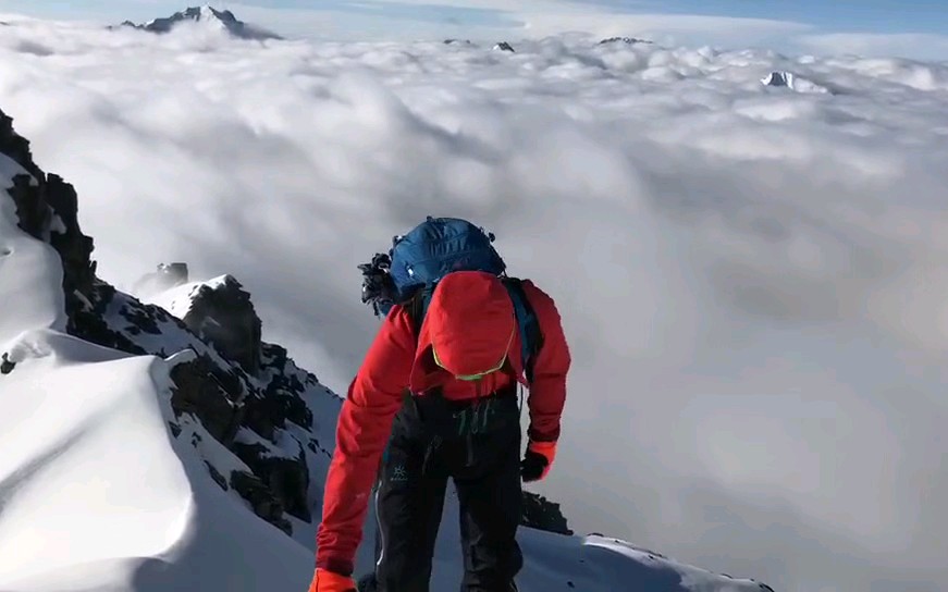 四姑娘山登顶人生中的第一座海拔5000以上级的雪山震撼