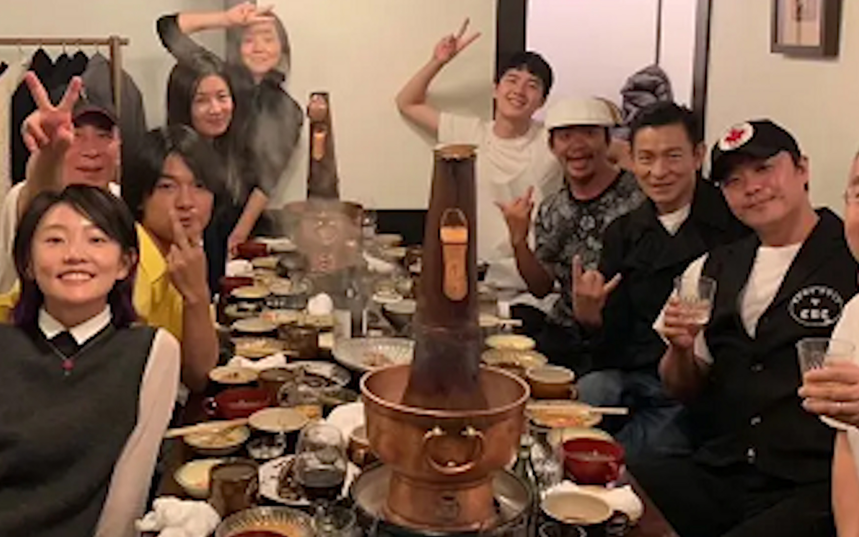 刘德华闫妮现身唐探3剧组聚餐网友猜测将以客串身份现身电影