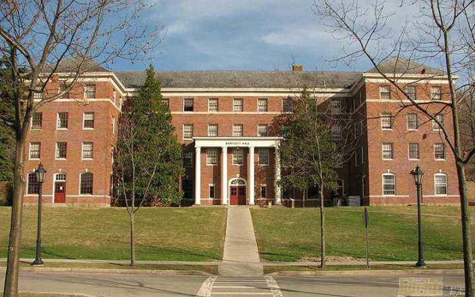 (高考应援 祝福)巴特雷特大学中三个有趣的架枪点