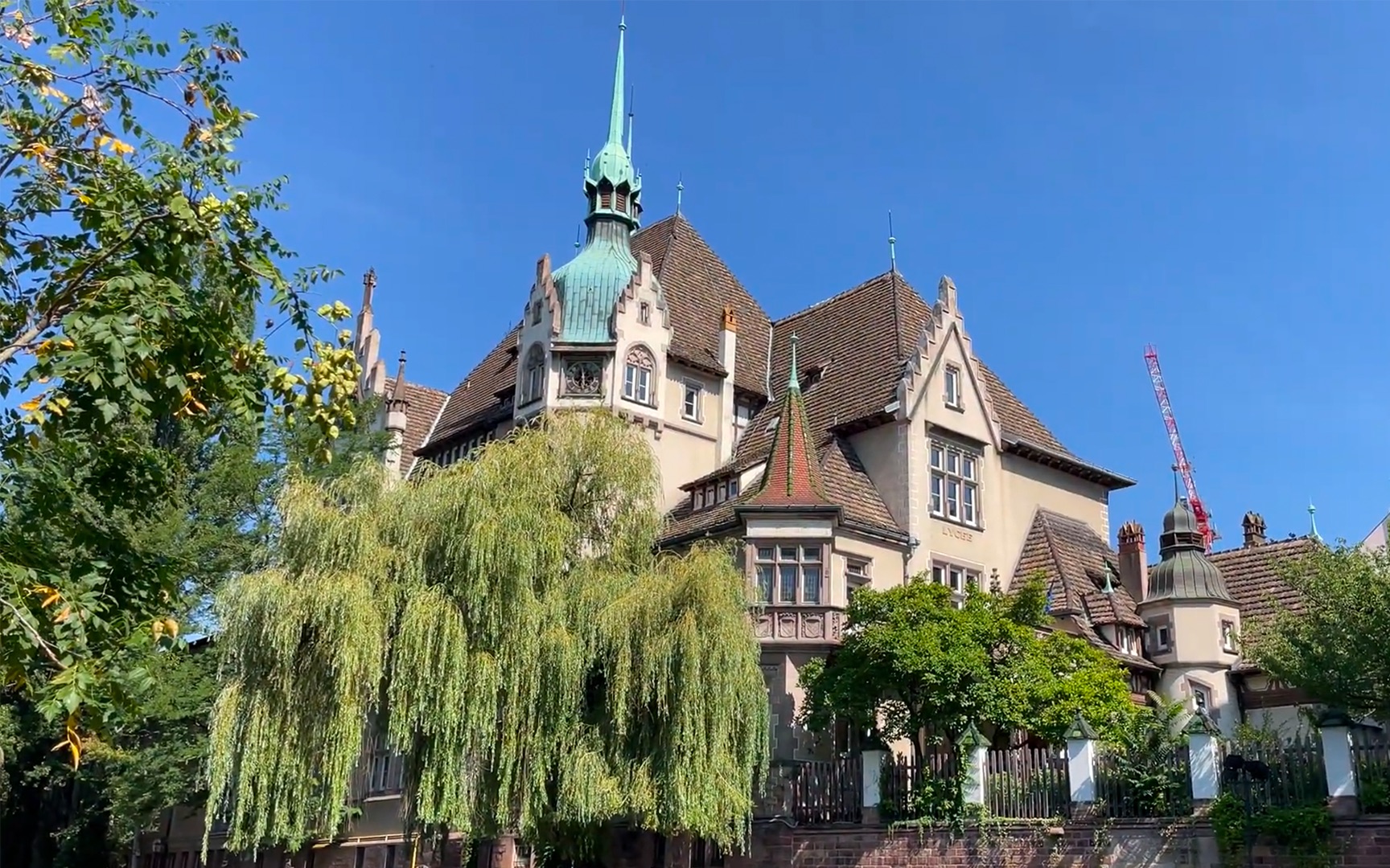 斯特拉斯堡是法国东北部城市,大东部大区首府9193