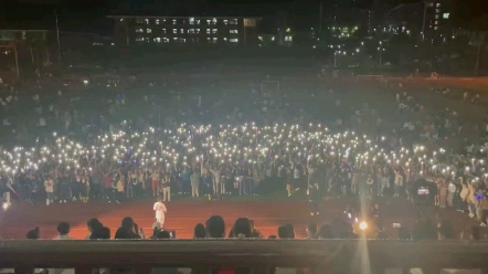 [图]贵州财经大学的疯狂之夜！