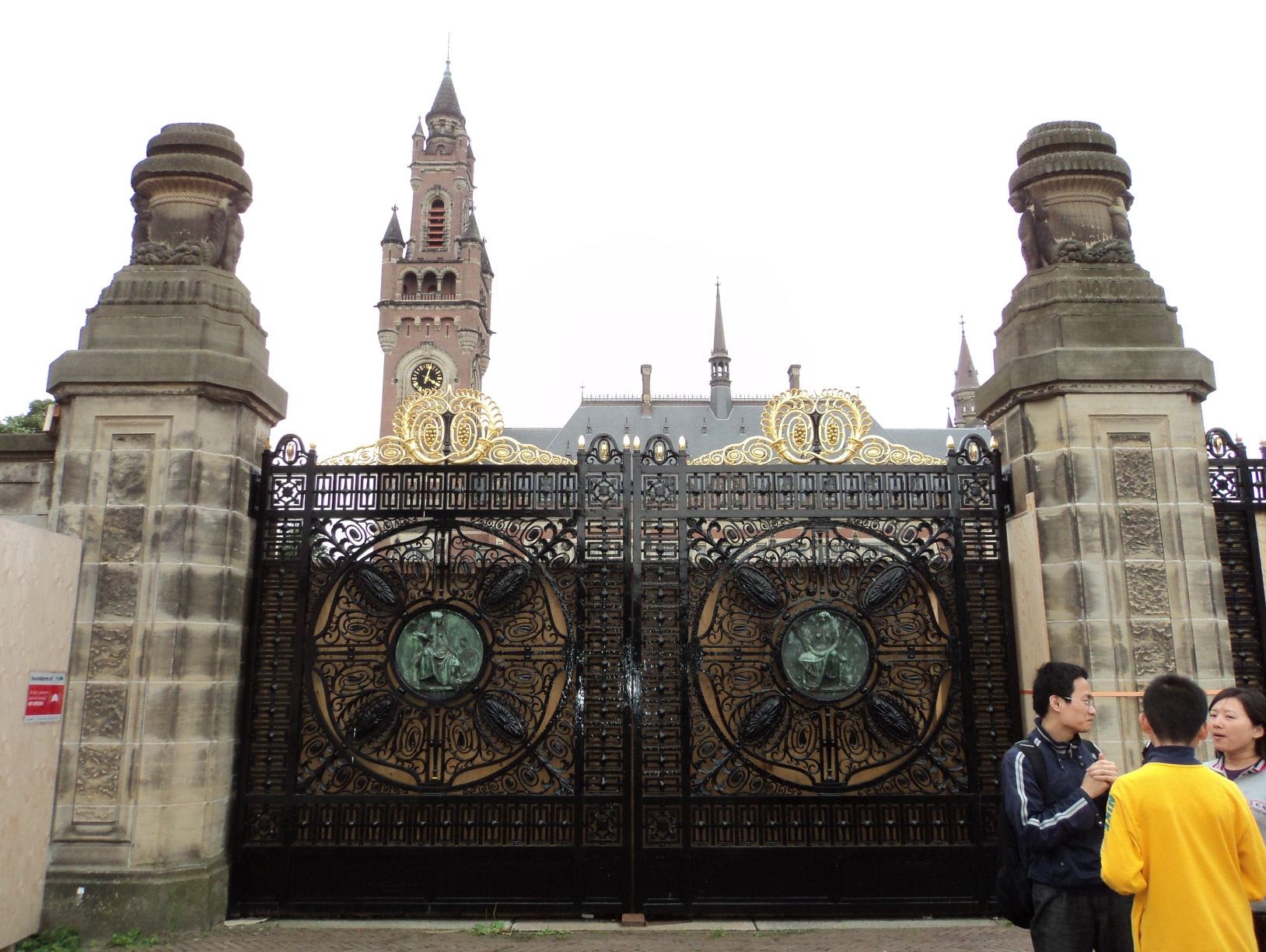 海牙国际法庭,正义之门,与大海滩