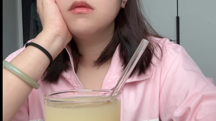 【沫颜爱喝水】第一支视频求三连!