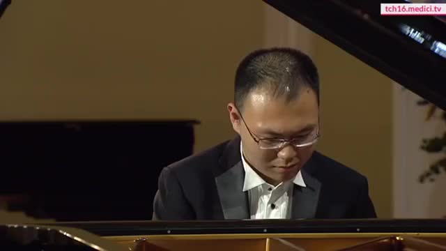 [图]安天旭 演奏 拉赫玛尼诺夫 音画练习曲 op.39 no.6