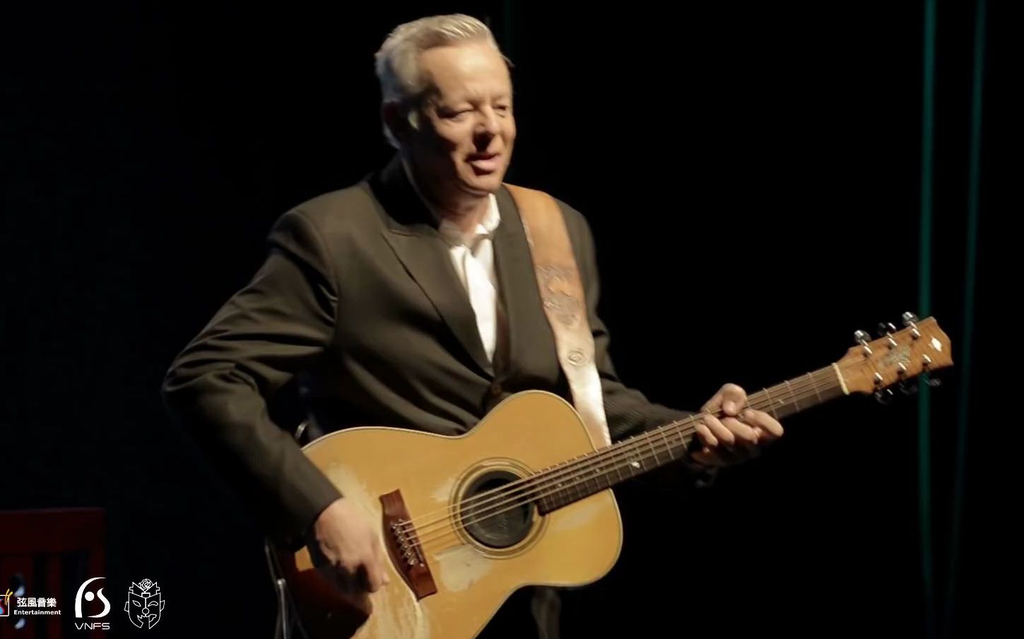 [图]【指弹吉他】Tommy Emmanuel - Mombasa