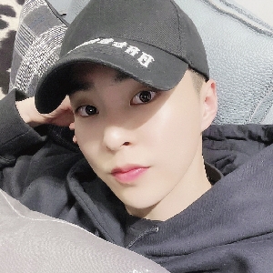 【精神变态日记 徐仁宇|个人舔屏向】西装控|腿控|宇尼摸枪控