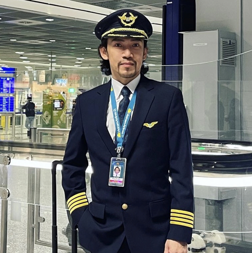 型男瘋狂機長詹姆士