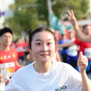 半月千尘