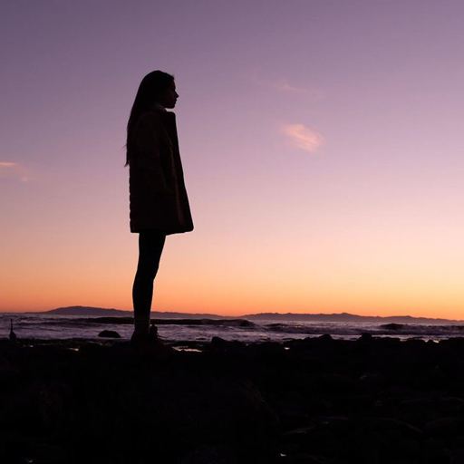 帕克探测器拍摄到引人注目的彗星neowise的图像