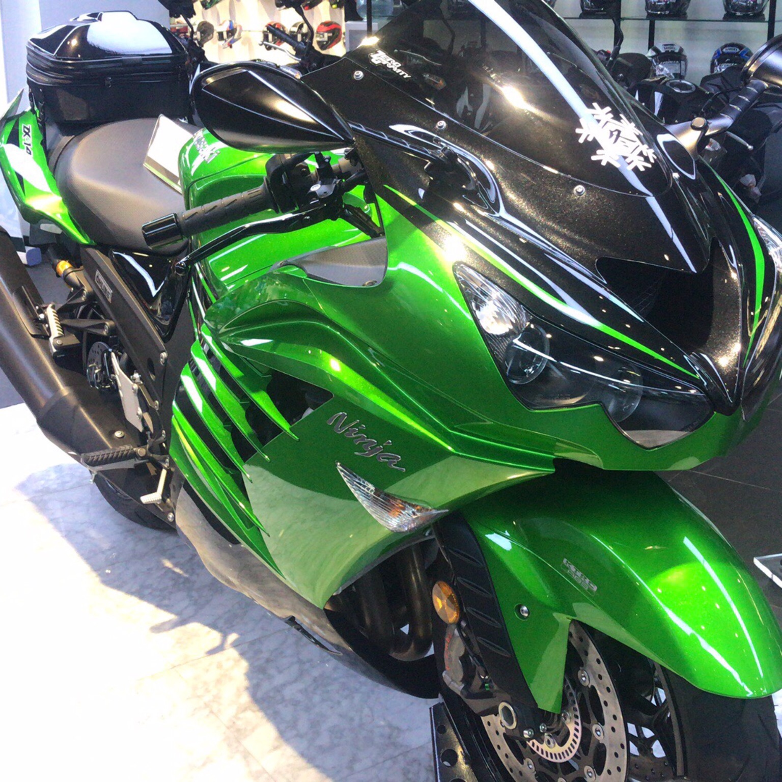 川崎ninja250压弯怎么都不能满胎难过