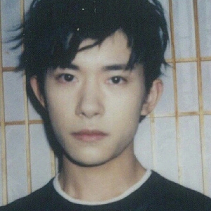 我爱你我也是易烊千玺(同人文),纯属虚构单