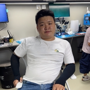步惊云在云端修手机