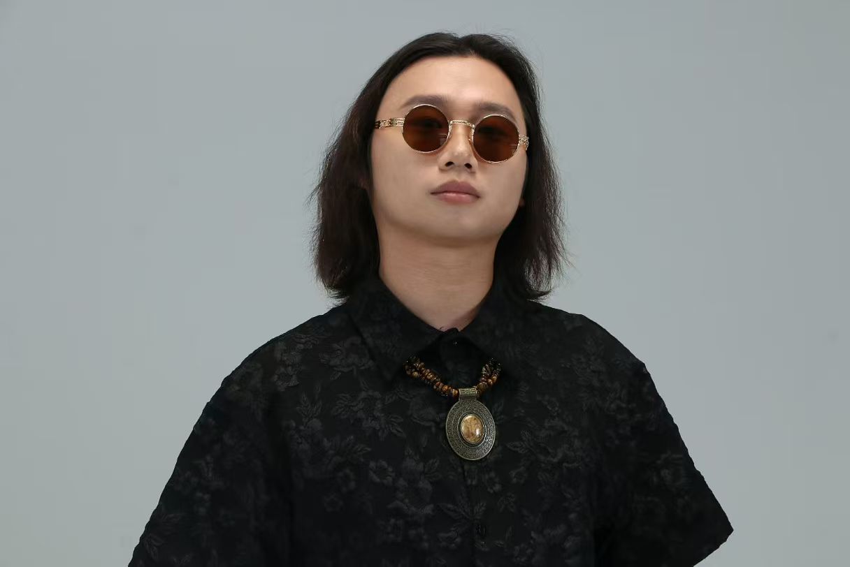 假唱狗