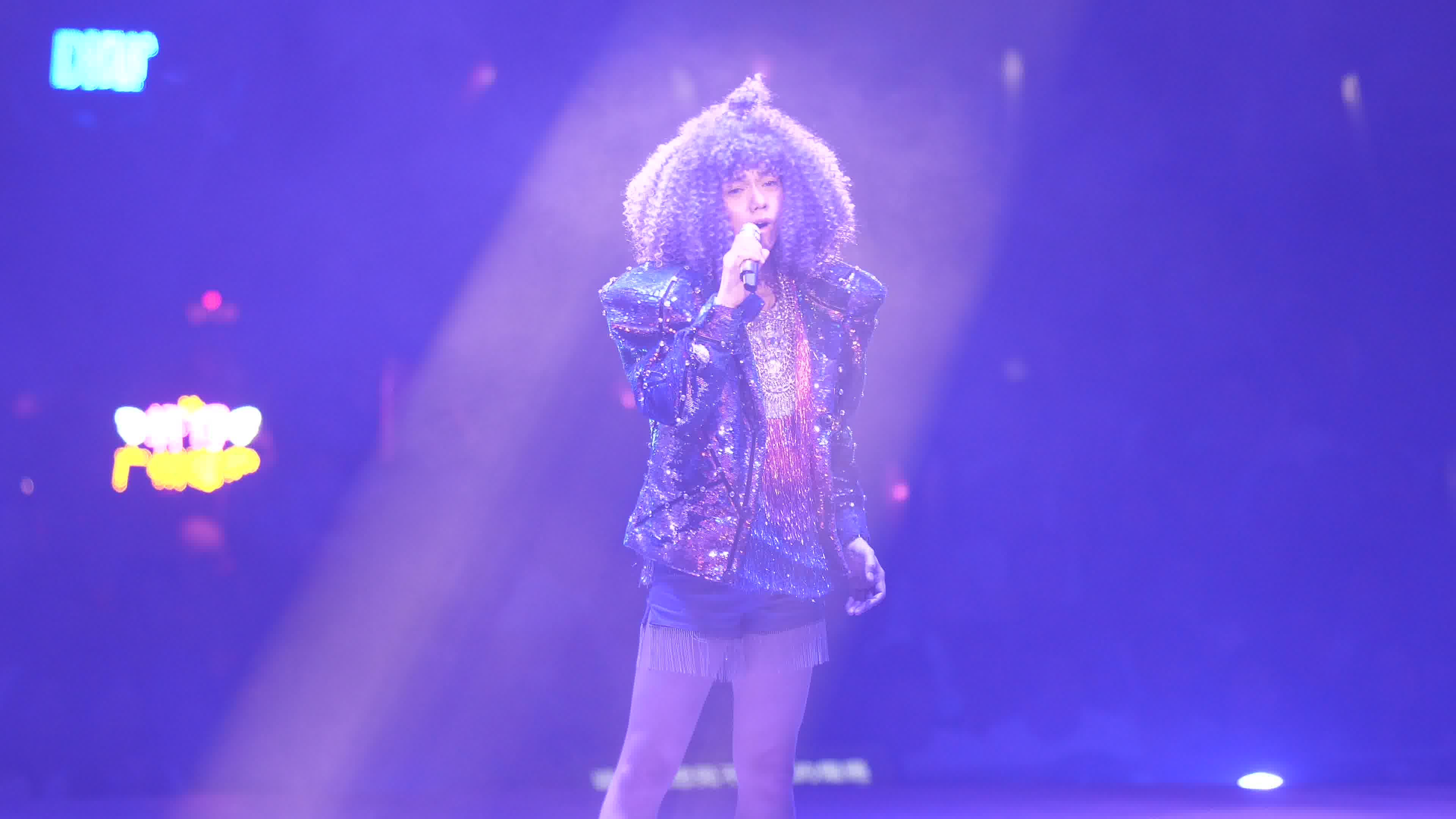 张敬轩(降两度) - 听说爱情回来过(live@hinsideout张敬轩演唱会)